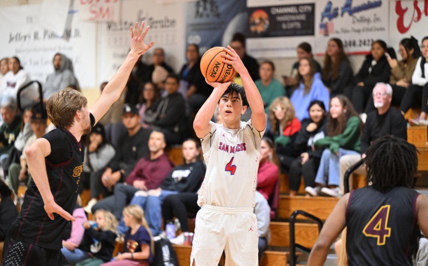 Koji Hefner explota con 37 puntos en la victoria de San Marcos por 66-62 en tiempo extra sobre Oxnard