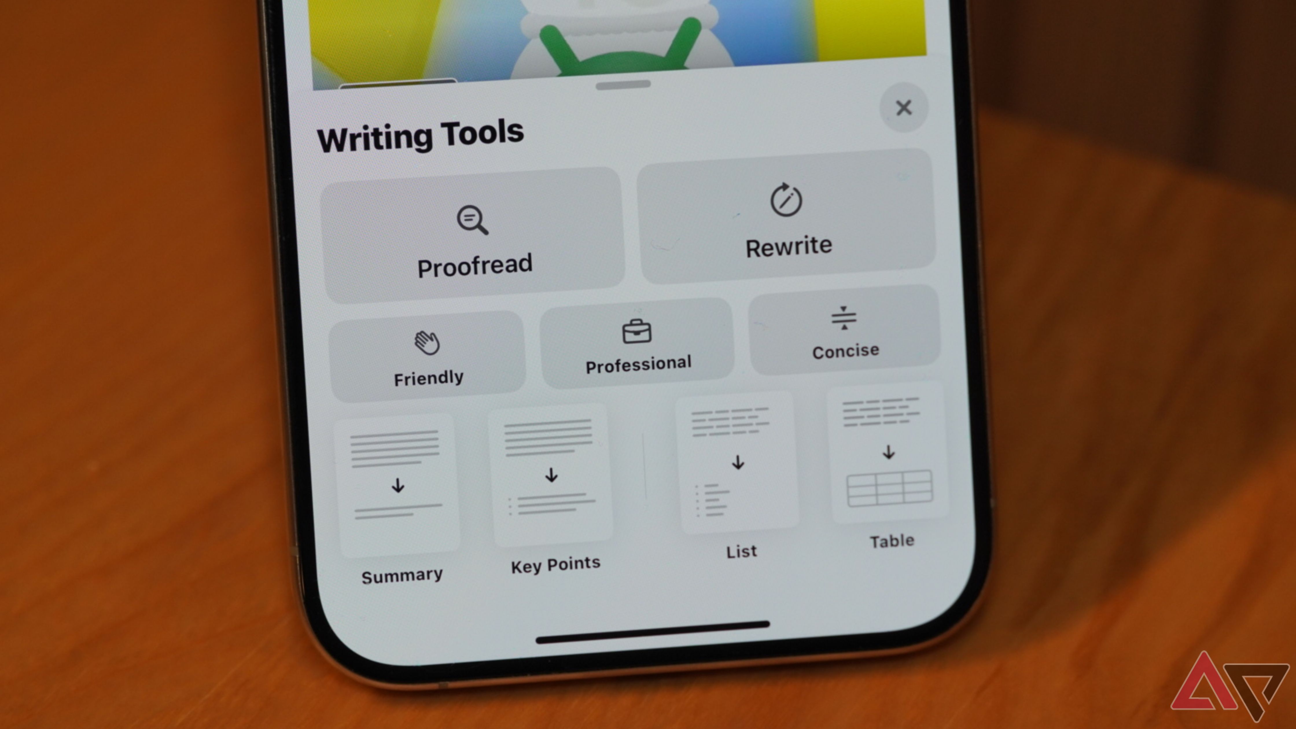 Un primer plano de las herramientas de escritura en Apple Intelligence.