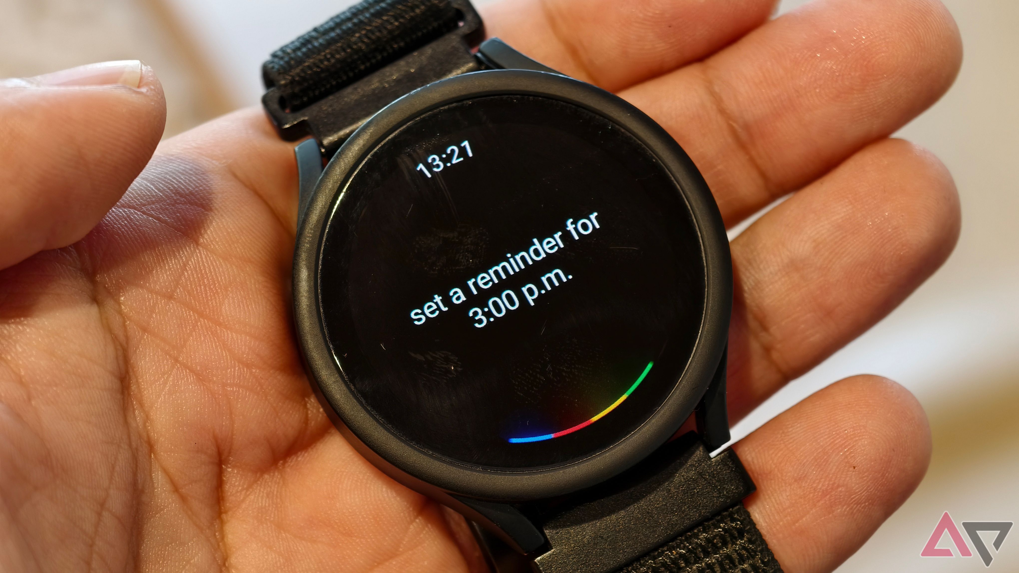 El Asistente de Google establece un recordatorio en Galaxy Watch 4