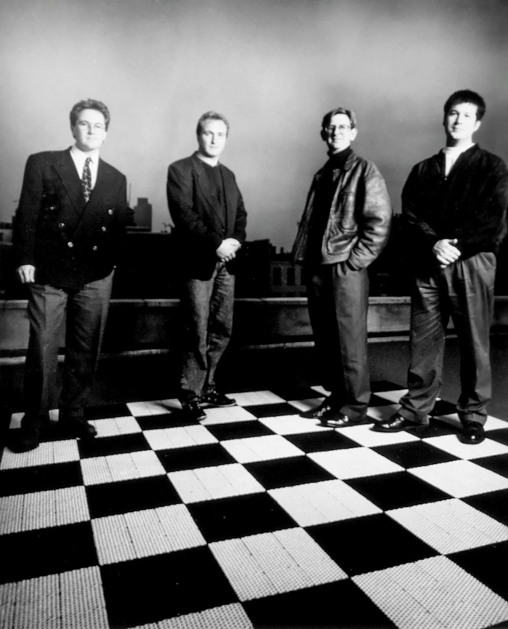 Darbyshire en segundo lugar de la derecha, con la extrema derecha